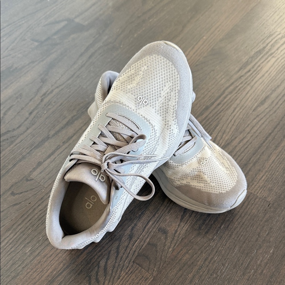 ALO Yoga grey Athletic Sneakers “Runner”
